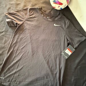 Nike Men’s Dark Gray Short-Sleeve Dri-FIT Tee with Swoosh